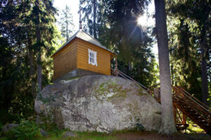 Таинственный остров. Гид по Коневцу — прежде месту ссылки и жертвоприношений, а теперь одному из любимых монастырей Путина