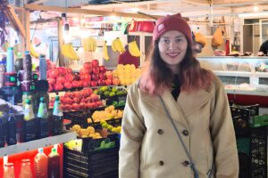 Урбанистка исследовала Зеленый рынок в Кутаиси. И на лекции в Papers рассказала, как избежать обмана на базаре и почему на рынке торгуют в основном пожилые люди 