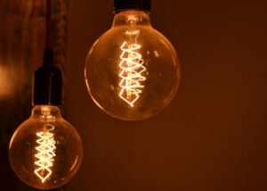 Тарифы на электроэнергию не повысят еще три месяца