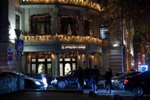 Что и как будет работать на новогодних праздниках