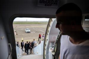 «Волна таких дел сошла на нет. Не могу исключать, к сожалению, что такая практика может возвращаться». Беларусский правозащитник — о незаконных выдворениях иностранцев из Грузии